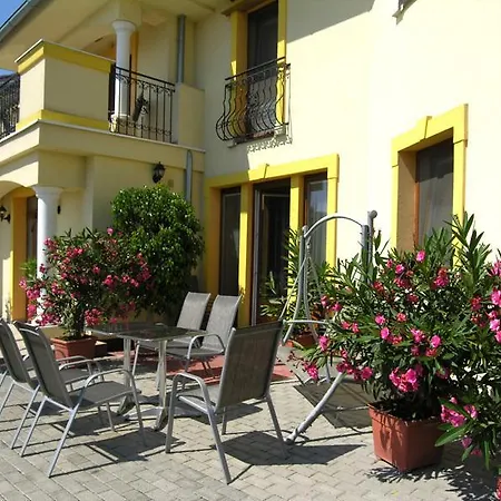 Family Aparthotel 3*